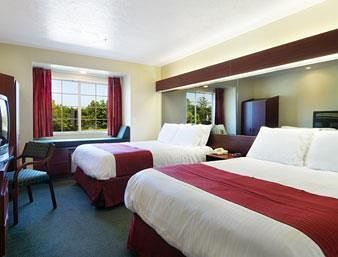 Microtel Inn & Suites By Wyndham Брендон Номер фото
